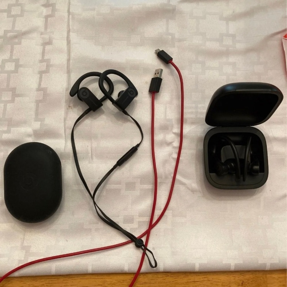 Powerbeats pro and Powerbeats 3